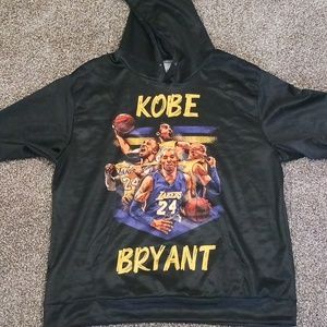 Kobe Bryant Hoodia not yet worn bought size too small